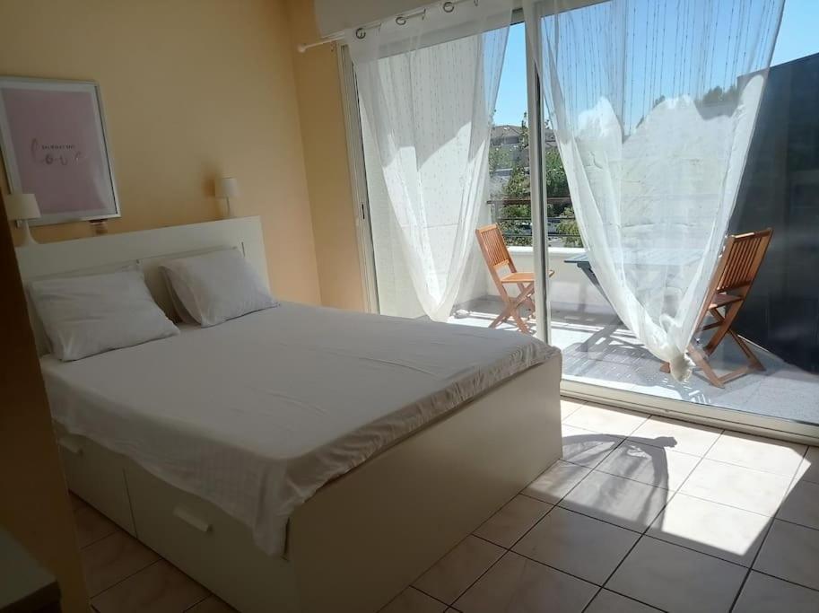 Studio Sur La Plage Des Dagueys Libourne Exteriör bild