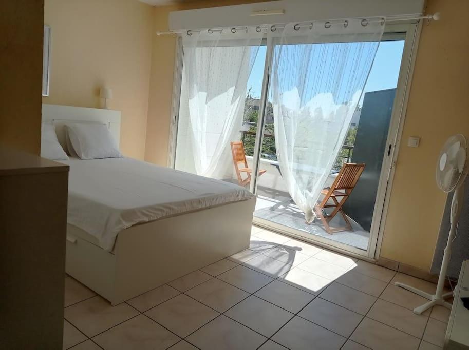 Studio Sur La Plage Des Dagueys Libourne Exteriör bild